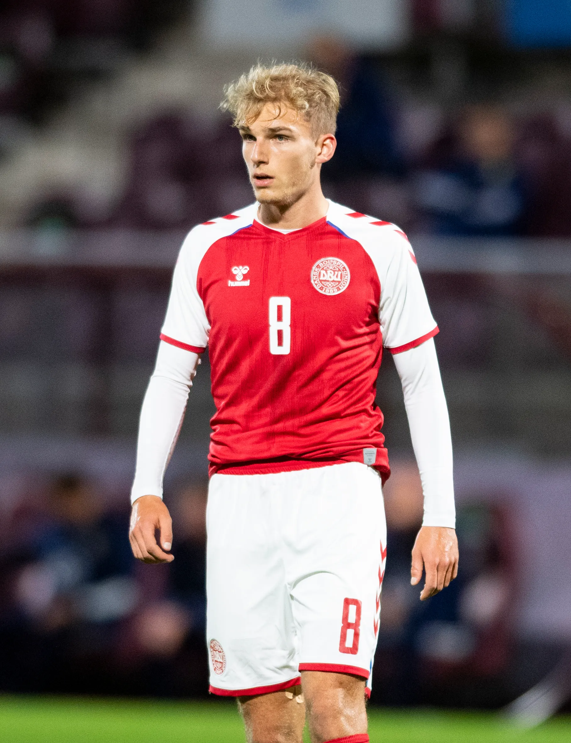 gustav-isaksen-action-denmark-uefa-927704444